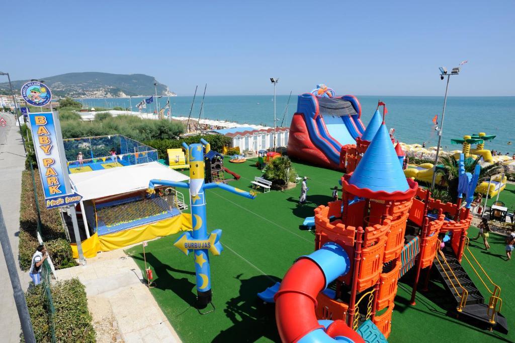 Villaggio Centro Vacanze De Angelis Numana Exterior photo
