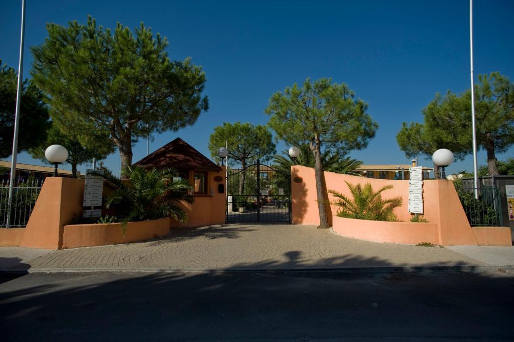 Villaggio Centro Vacanze De Angelis Numana Exterior photo