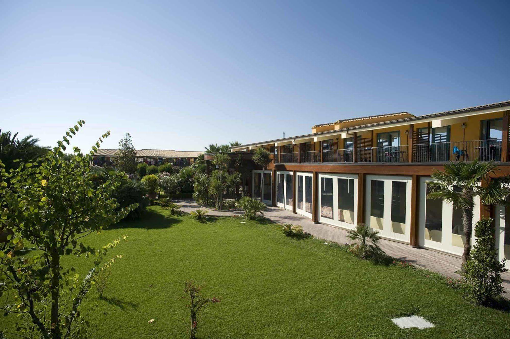 Villaggio Centro Vacanze De Angelis Numana Exterior photo