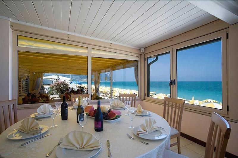 Villaggio Centro Vacanze De Angelis Numana Exterior photo